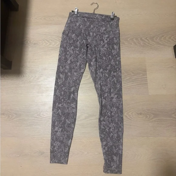 Lululemon Align High-Rise Legging Pant 28" Grey Camo Sz8 - Picture 3 of 6